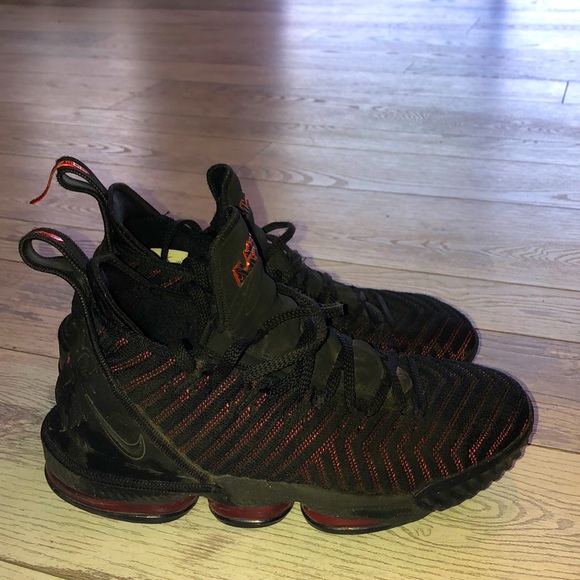 Lebron 16 Fresh Breds